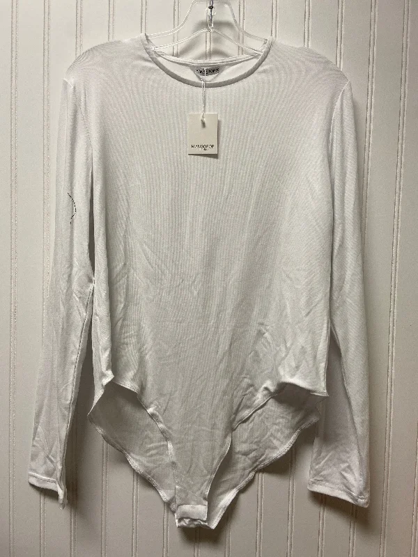 White Bodysuit Clothes Mentor, Size 1x