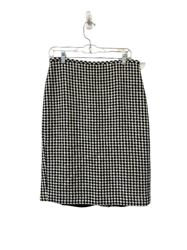 Skirt Mini & Short By Loft In Black & Cream, Size: 8