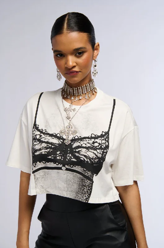 RHINESTONE EMBELLISHED BODY HEAT CROPPED TEE